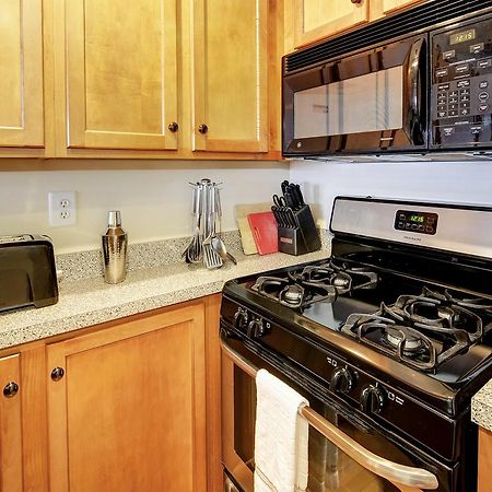 Restaurant Row Townhouse 2 King Bedrooms Louisville Eksteriør billede